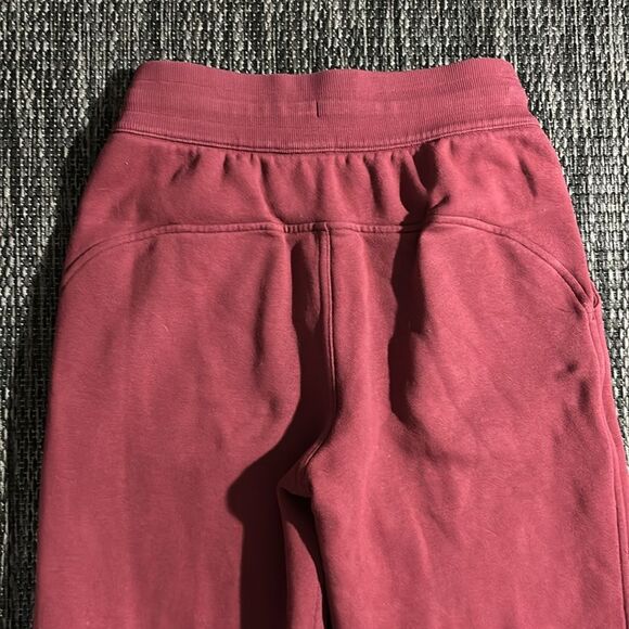 Lululemon Scuba High-Rise Jogger - Picture 4 of 6